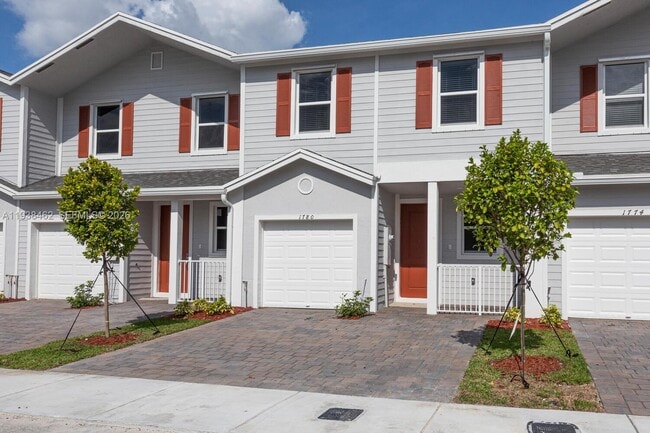 Building Photo - 1780 SE 9th Ave