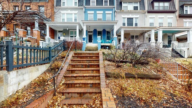Photo - 1209 Clifton St NW House