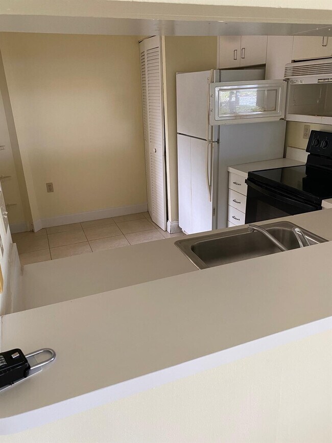 Photo - 12104 Glenmoor Dr Unit 12104