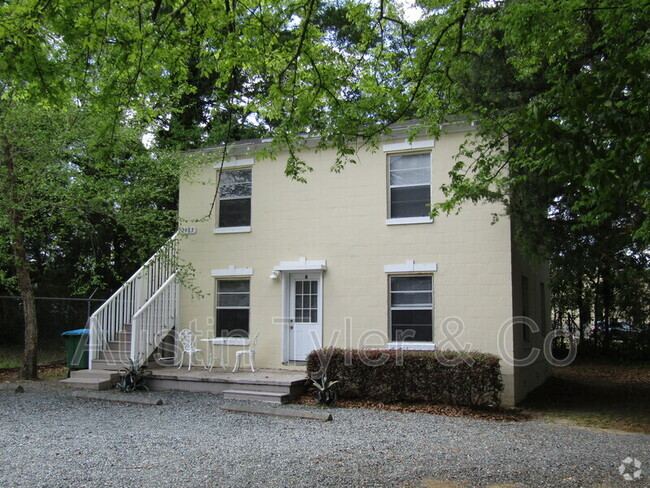 Building Photo - 2983A Smith St Rental