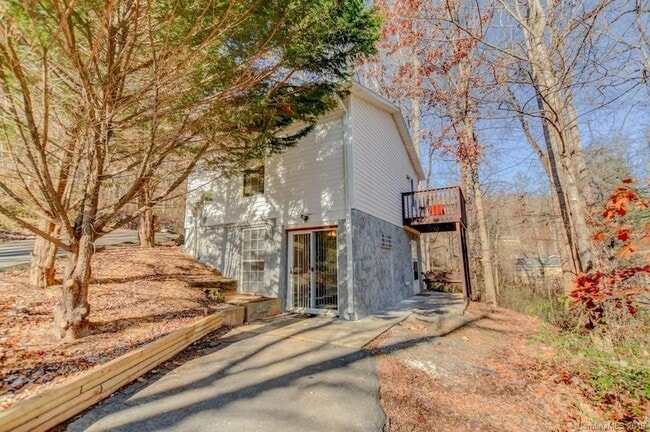 Building Photo - Westwood Duplex Rental