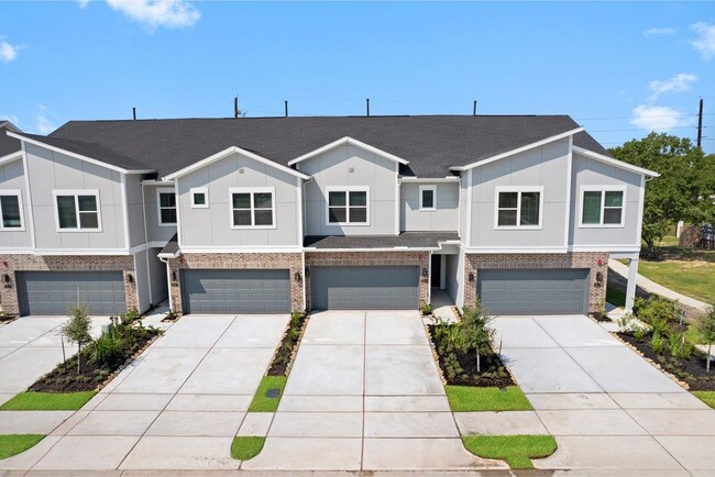 Building Photo - 8115 Danson Ln