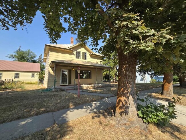 Photo - Large 4 Bedroom 2 Bath in Quaint Waterville