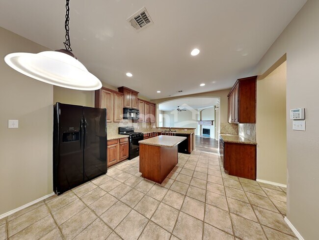 Photo - 721 Hickory Ln House