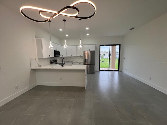 Photo - 21492 Dollard Ave
