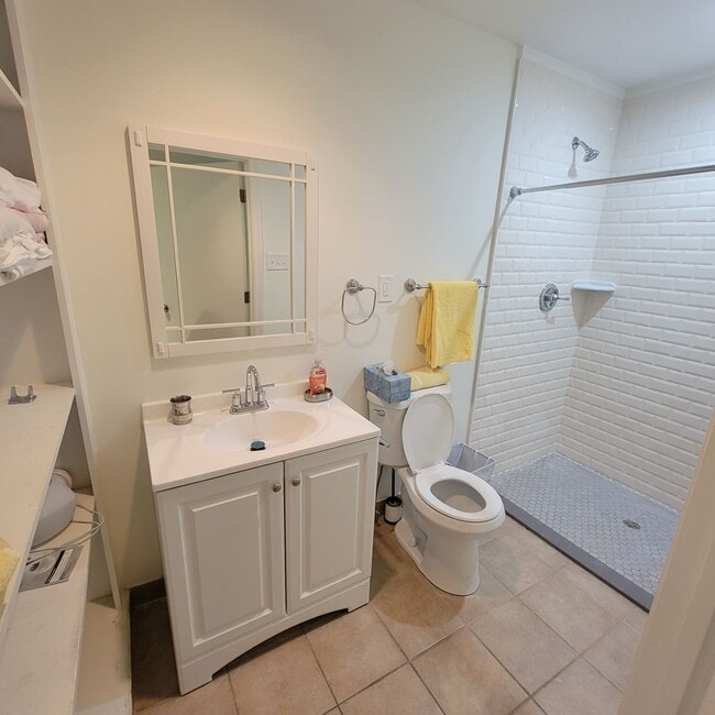 Bathroom - 8412 Bells Mill Rd Unit Bells Mill Apartment