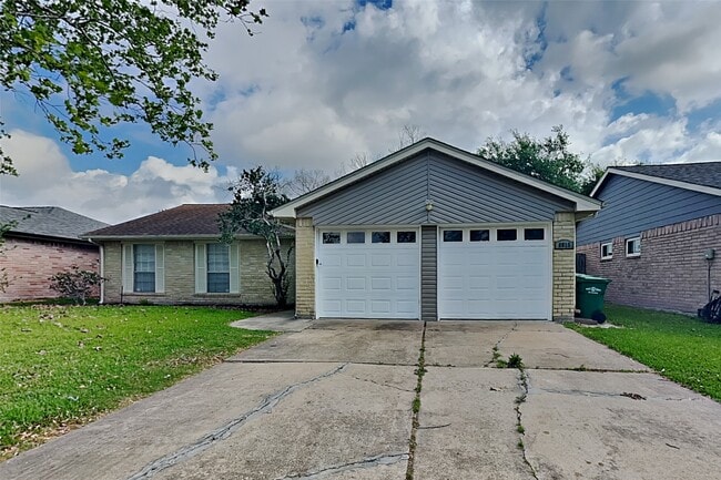 Building Photo - 6915 Renfro Dr