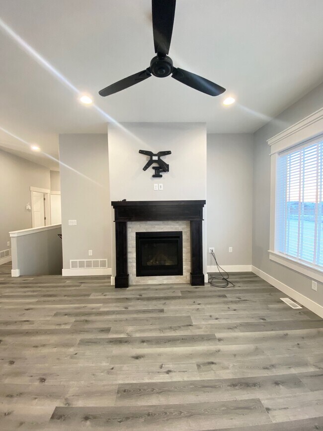 Photo - 3773 Ventura Ave