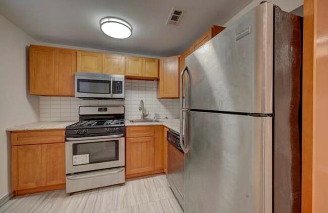 Kitchen - 6116 S Evans Ave Unit Terrace Level