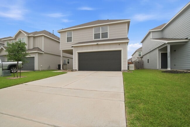 Building Photo - 22210 Great Royal Ln