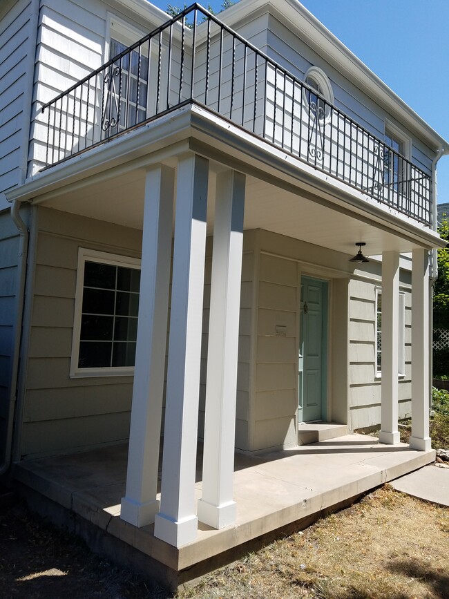 Photo - 1305 E Michigan Ave