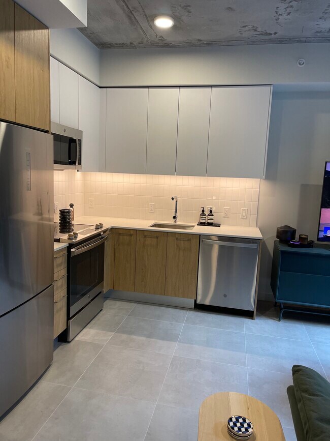 Photo - 153 NW 31st St Unit S