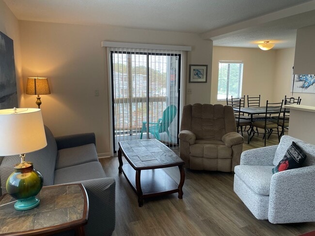 Photo - Located in Carolina Shores Resort - 3rd Fl... Unidad B10174-301
