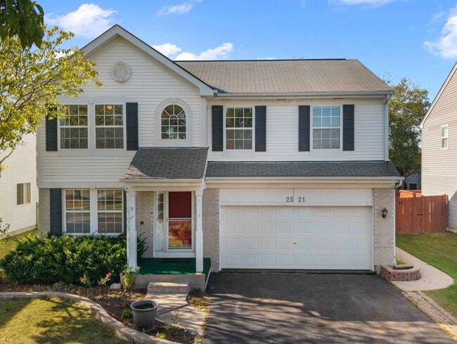 Building Photo - 2521 Waterford Ln