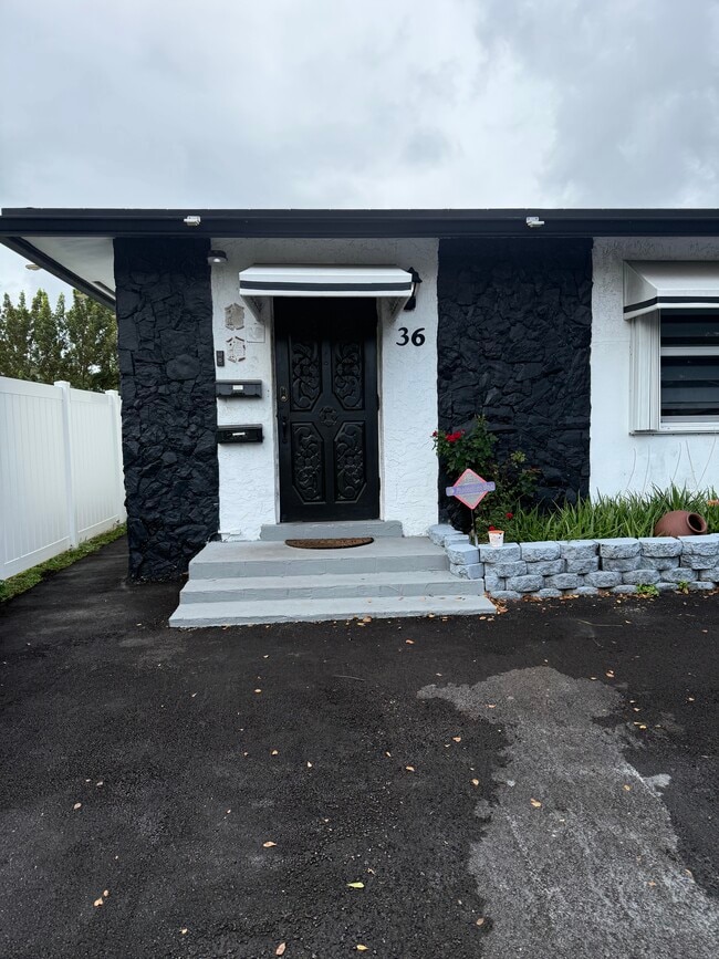 Photo - 36 SE 5th St