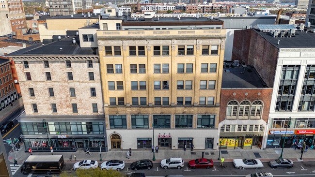 Building Photo - CenterPointe Apartments