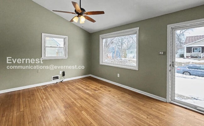 Photo - 1303 Brice St