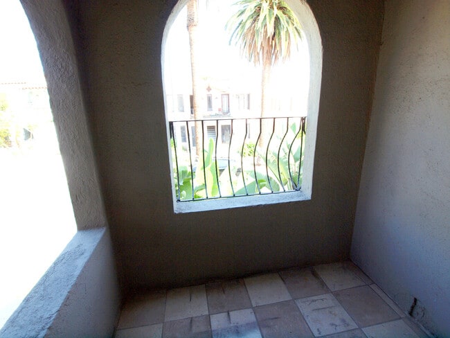 Photo - 517 N Spaulding Ave Unit 519