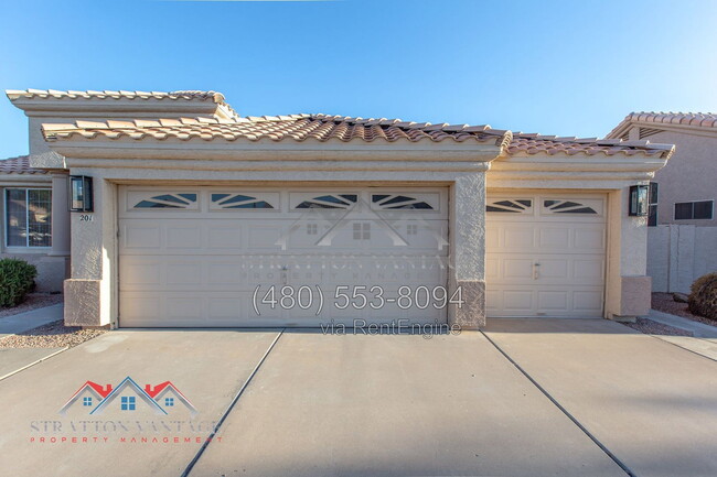 201 W Smoke Tree Rd