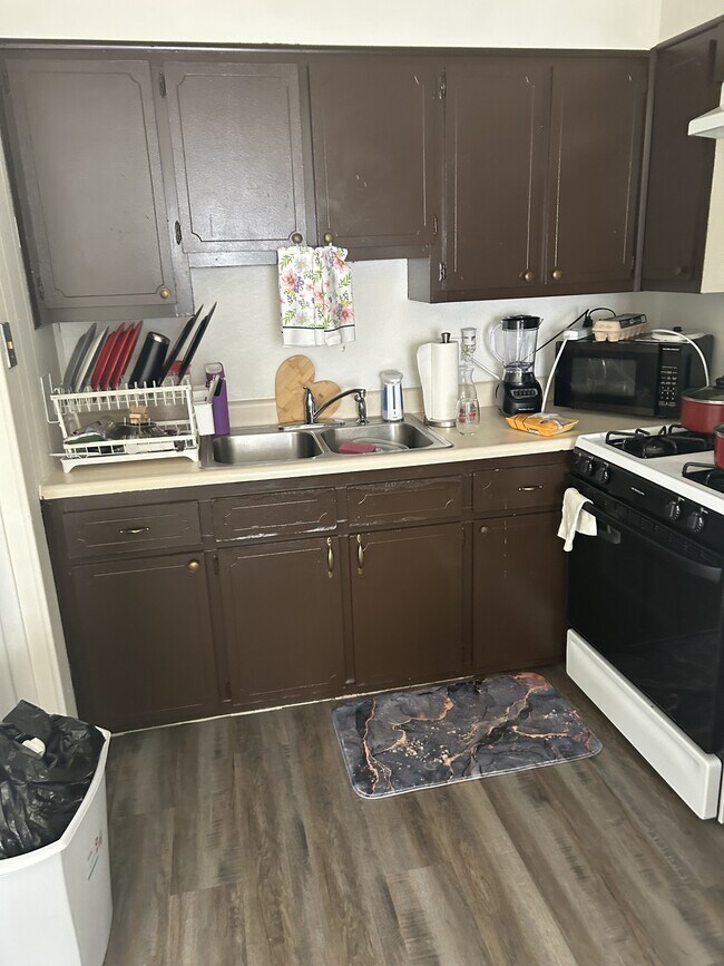 Photo - 2535 W Monroe St