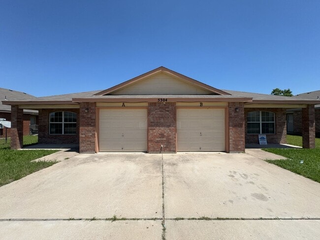 Building Photo - 5304 Lauren Lea Dr Unit 5304 Lauren Lea  B