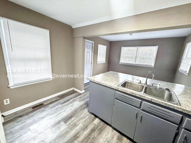 Photo - 920 80th St S