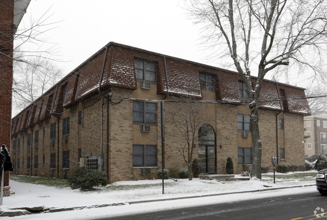 Photo - Bedford Apartments