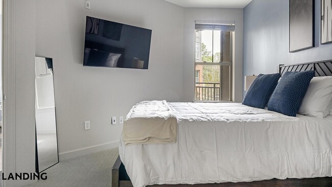 Photo - 2420 Peachtree Rd NW Unidad 1114