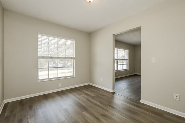 Photo - 11213 McMullen Loop