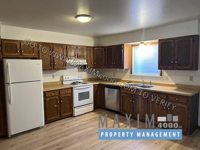 Photo - 911 WILLIAM Ct