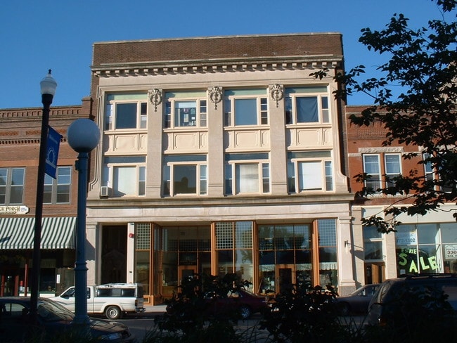 Building Photo - Widlund Building Rental