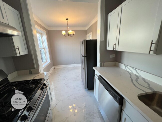 Photo - East Albany Park Apts! Unit 4666-3F