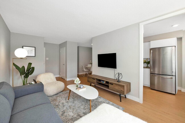 Photo - Dixie Square Apartments