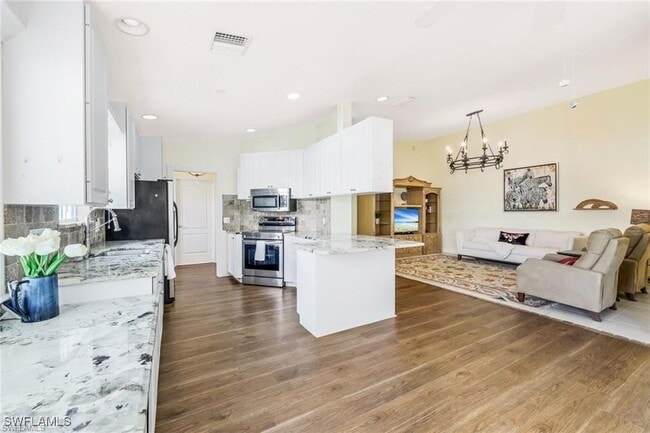 Photo - 4823 Lasqueti Way