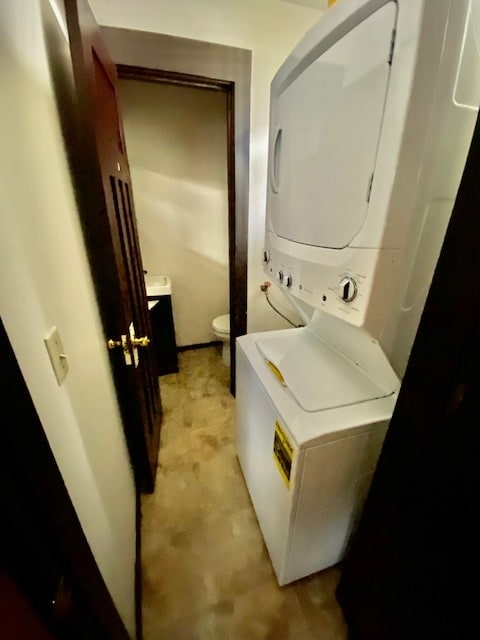 1/2 half bath and washer / dryer - 5325 Roosevelt Way NE