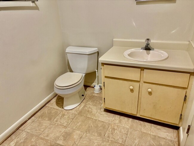 Photo - 2 bedroom/1.5 bathroom- The Midlands