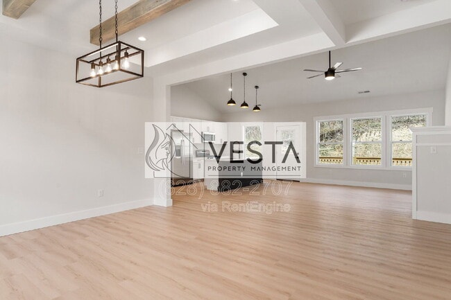 Photo - 11 Apple Meadow Ln