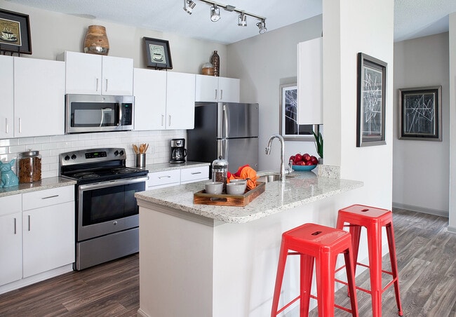 Building Photo - 1000 Spalding