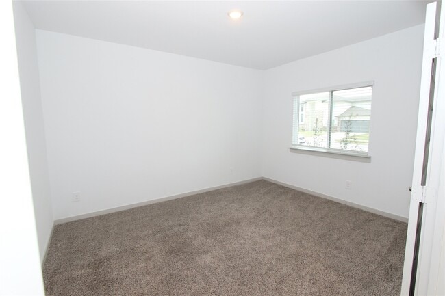 Building Photo - 3570 Joshua Grv Ln