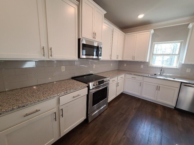 Photo - 1917 Castleberry Ln