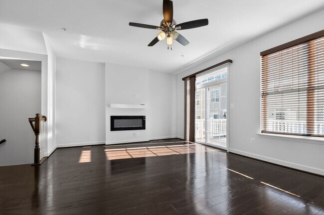 Photo - 7419 Wood Mdw Wy