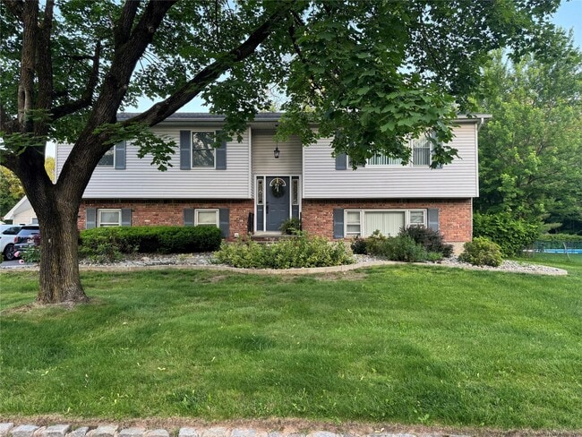 Photo - 33 Lake Nanuet Dr House