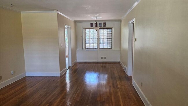 Photo - 1845 Monroe Dr NE