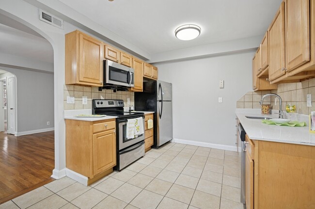 Photo - Sedgwick Gardens