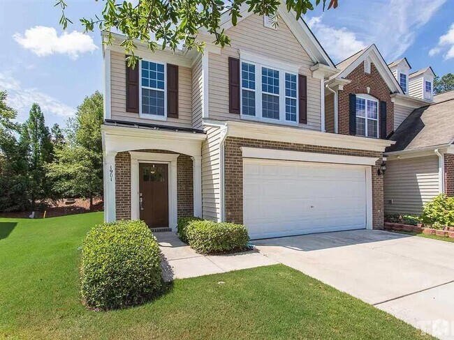 Building Photo - 3 Bedroom Townhome in Morrisville