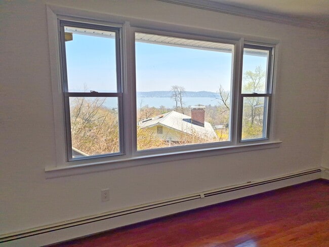 Photo - 27 Oakwood Dr