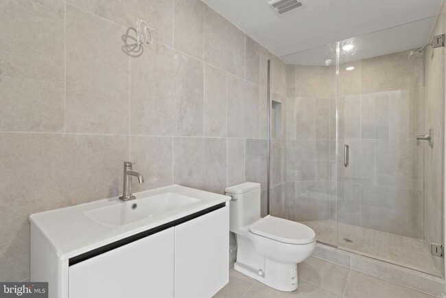 Photo - 2000 Dreer St Unit 304