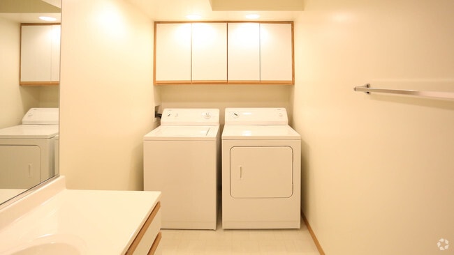 Photo - Aspen Court Apartments