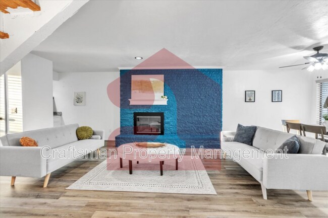 Photo - 4045 Thunderbird Dr