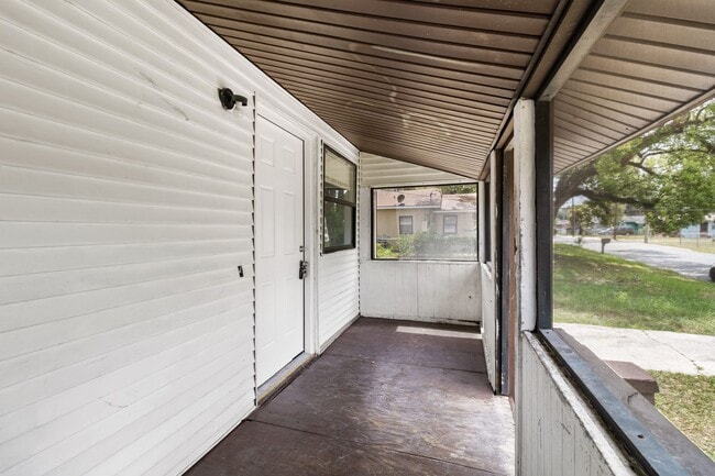 Photo - Cute 2 bedroom 1 bathroom Single Family House great location!